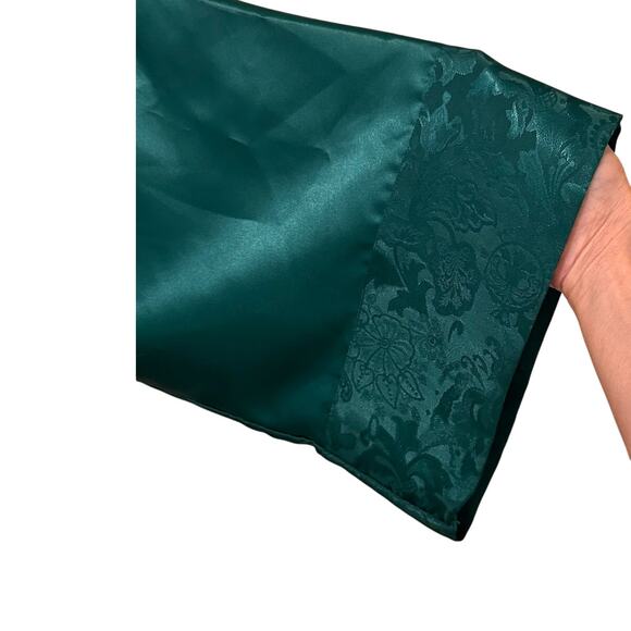 Victoria's Secret Gold Label Emerald Green Short Satin Kimono Robe NWOT, OS - Picture 4 of 7